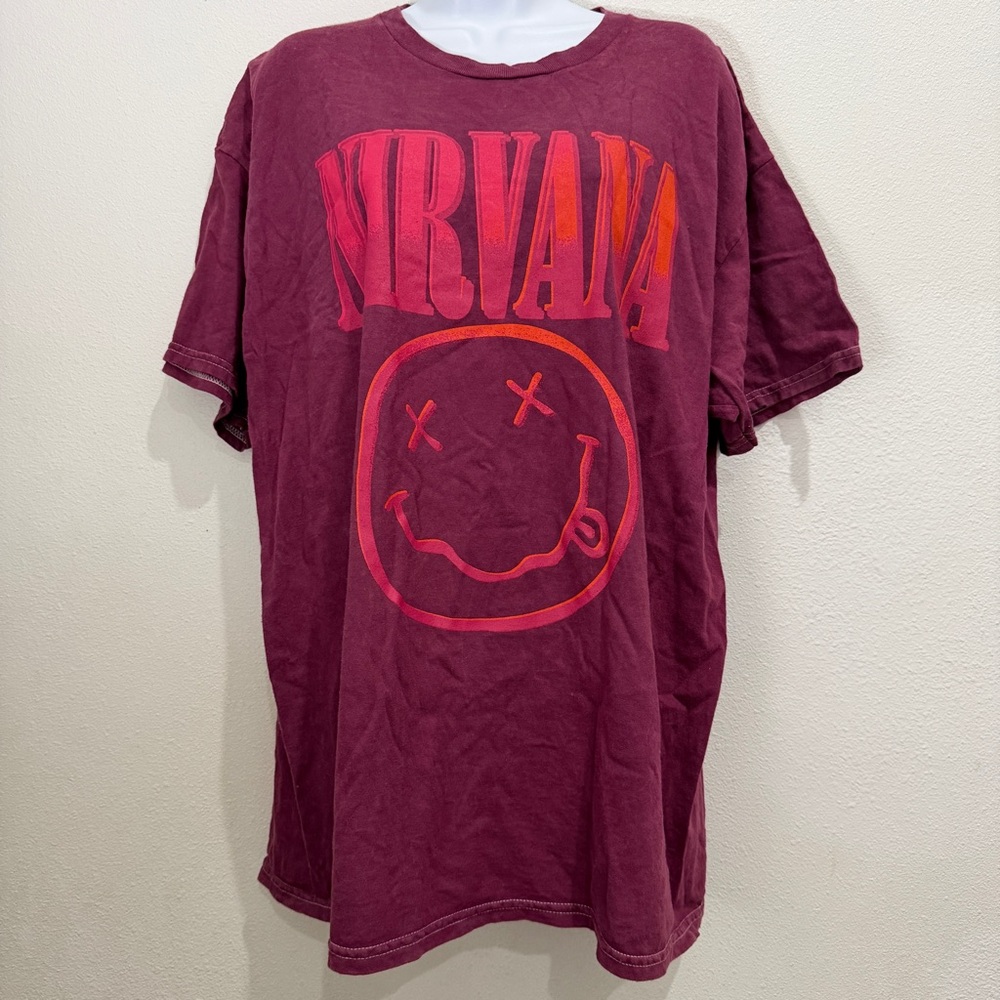 NEW Nirvana Smiley Face Graphic T-Shirt Burgundy Pink 1X Plus‎ Size